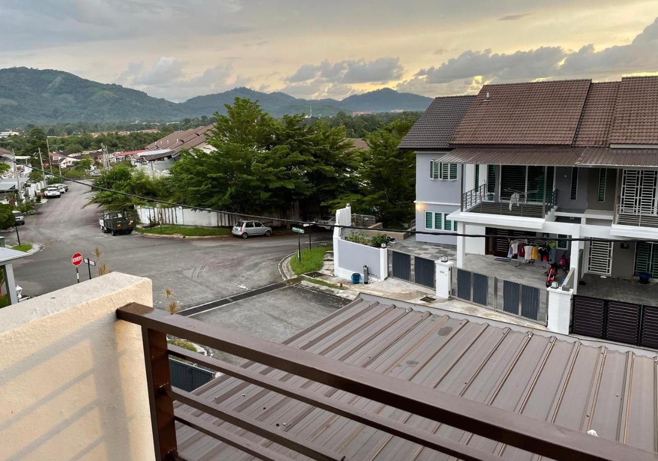 Homestay Balik Pulau Exterior foto